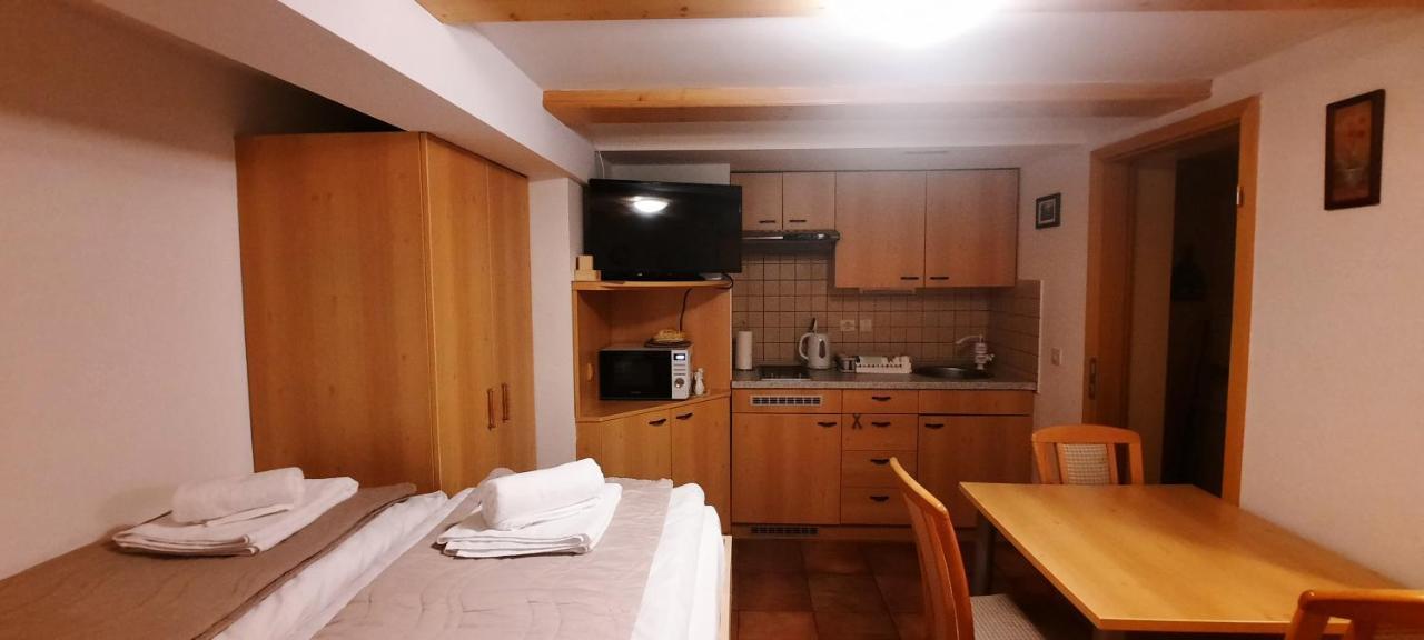Zvoh, Krvavec, Ski-in, Ski-out Apartment *