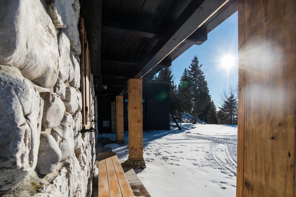 Zvoh, Krvavec, Ski-in, Ski-out Apartment